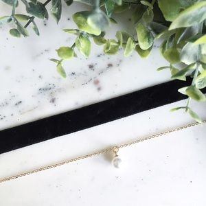 🆑 "Emerie" Necklace || Black Velvet Choker